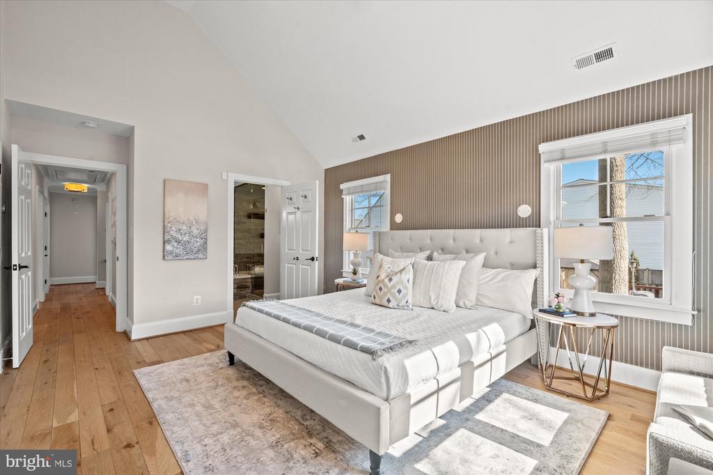 9 E DEL RAY AVENUE