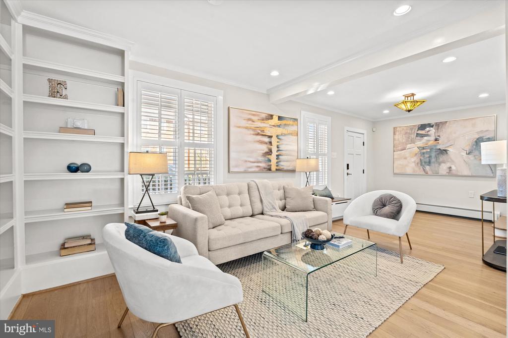 9 E DEL RAY AVENUE