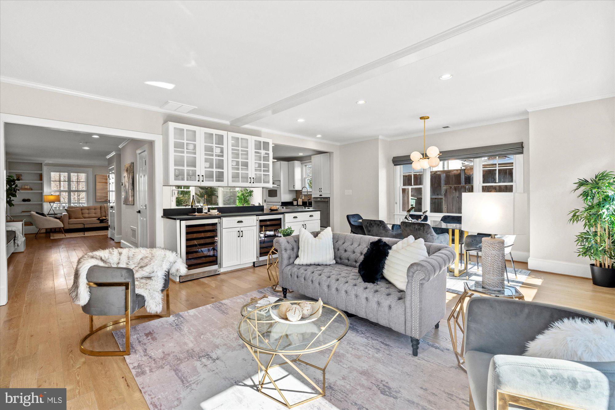 9 E DEL RAY AVENUE