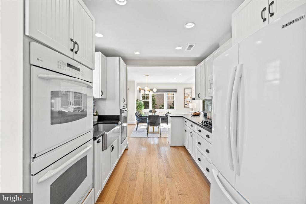 9 E DEL RAY AVENUE
