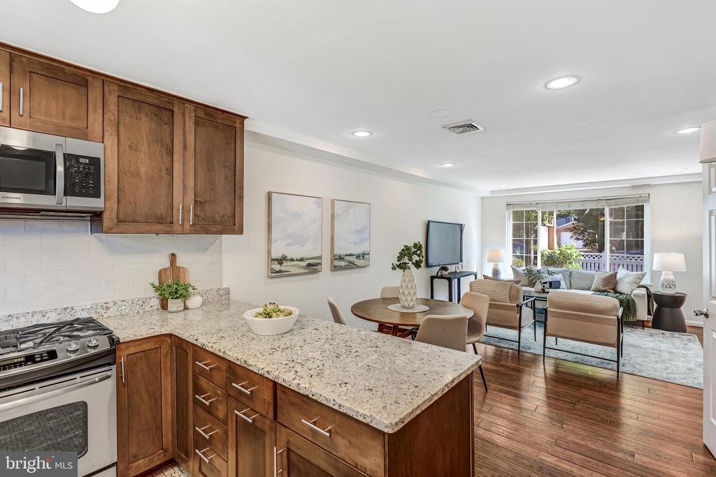1610 DOGWOOD DRIVE