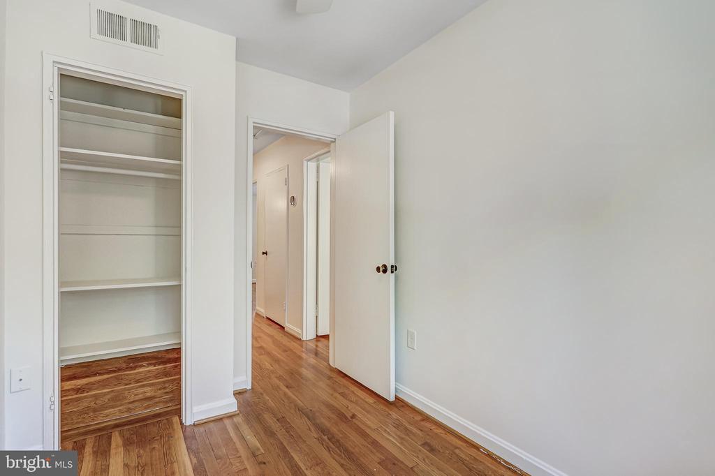 1610 DOGWOOD DRIVE