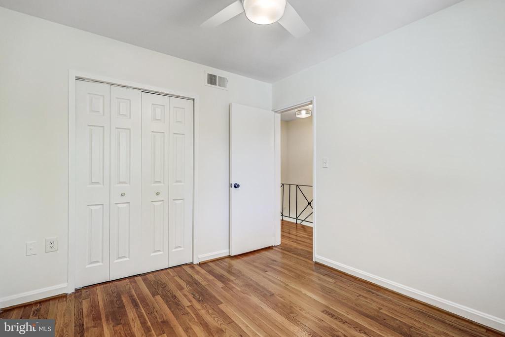 1610 DOGWOOD DRIVE