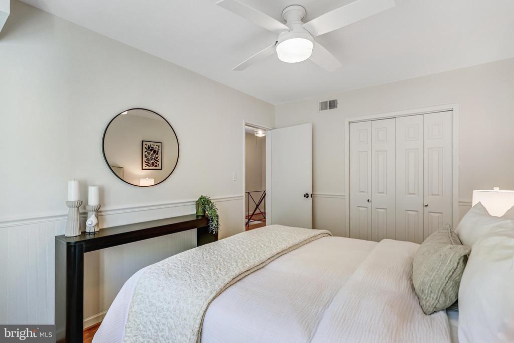 1610 DOGWOOD DRIVE