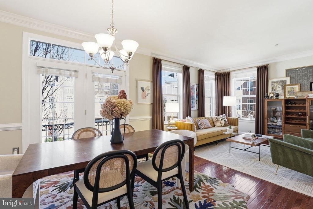 529 TRIADELPHIA WAY