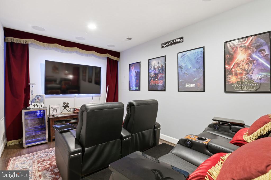 529 TRIADELPHIA WAY
