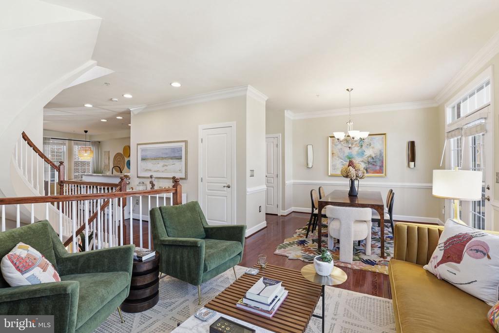 529 TRIADELPHIA WAY