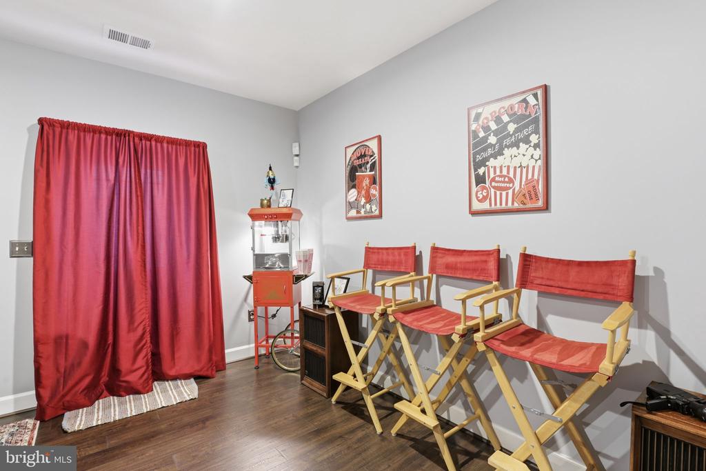 529 TRIADELPHIA WAY