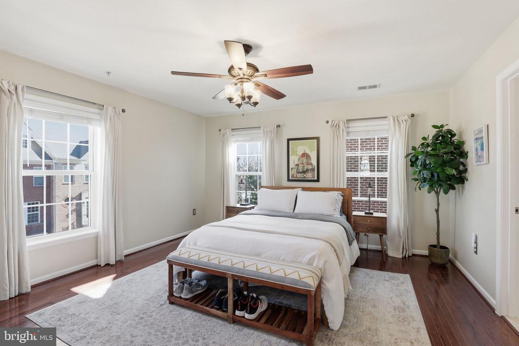 529 TRIADELPHIA WAY