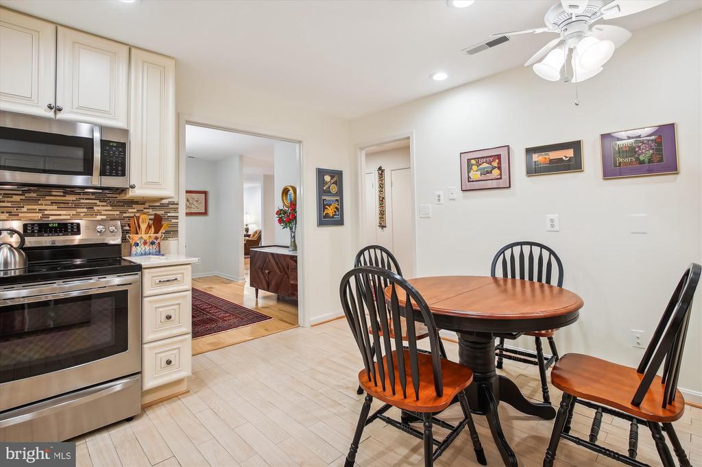 11500 FAIRWAY DRIVE 301