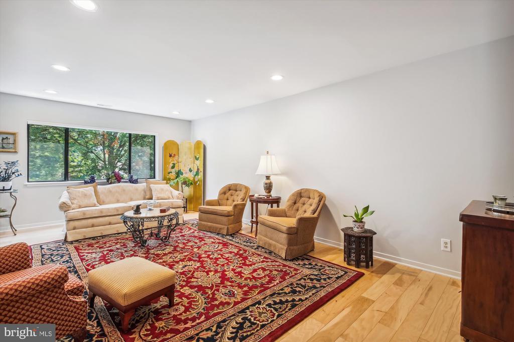 11500 FAIRWAY DRIVE 301