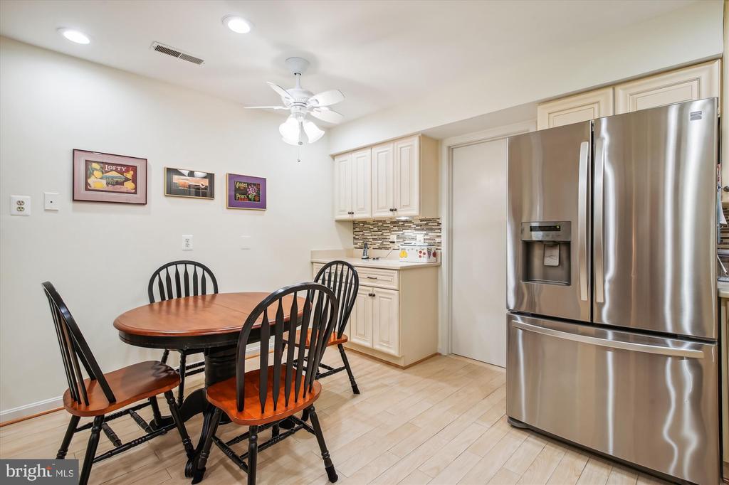 11500 FAIRWAY DRIVE 301