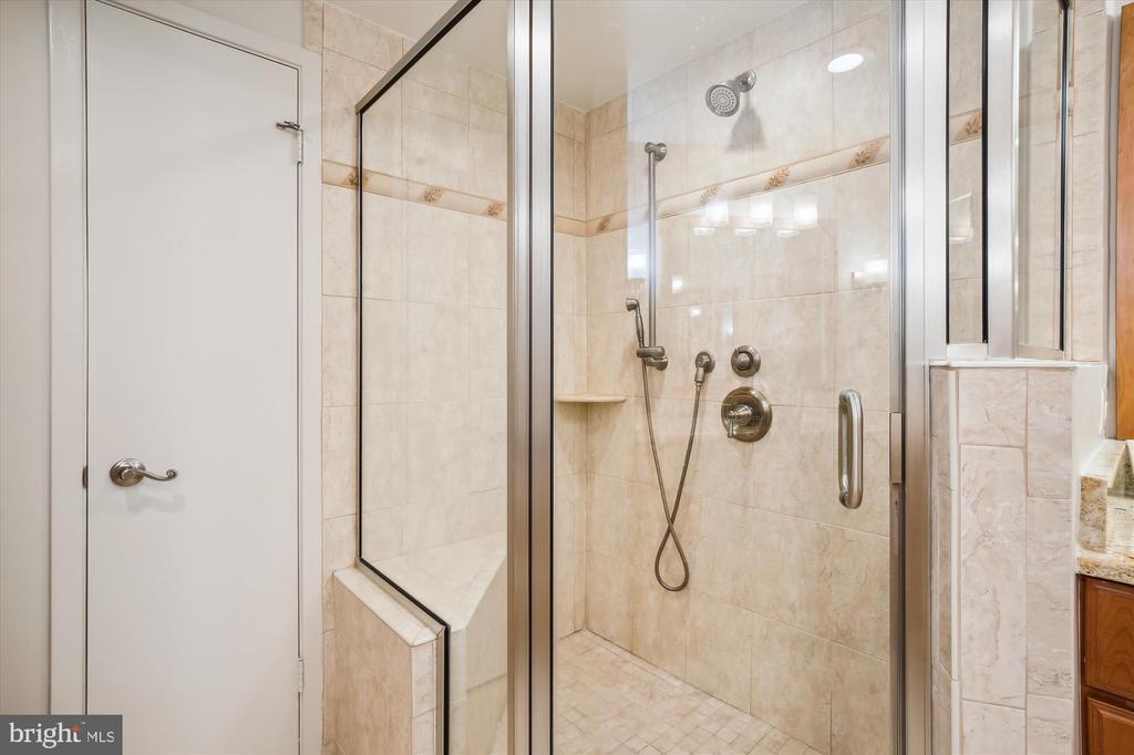 11500 FAIRWAY DRIVE 301