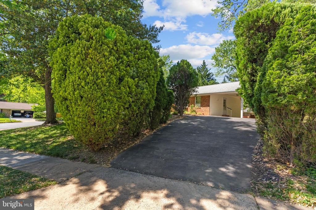 9702 RHAPSODY DRIVE