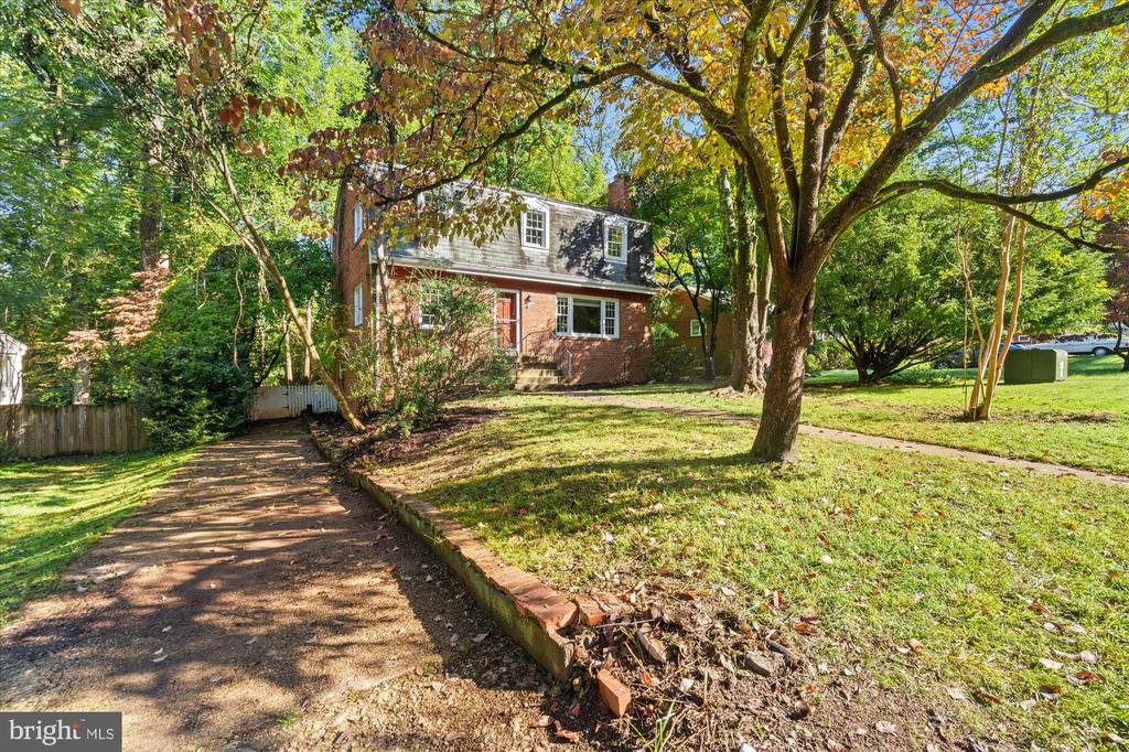 6524 OAKWOOD DRIVE