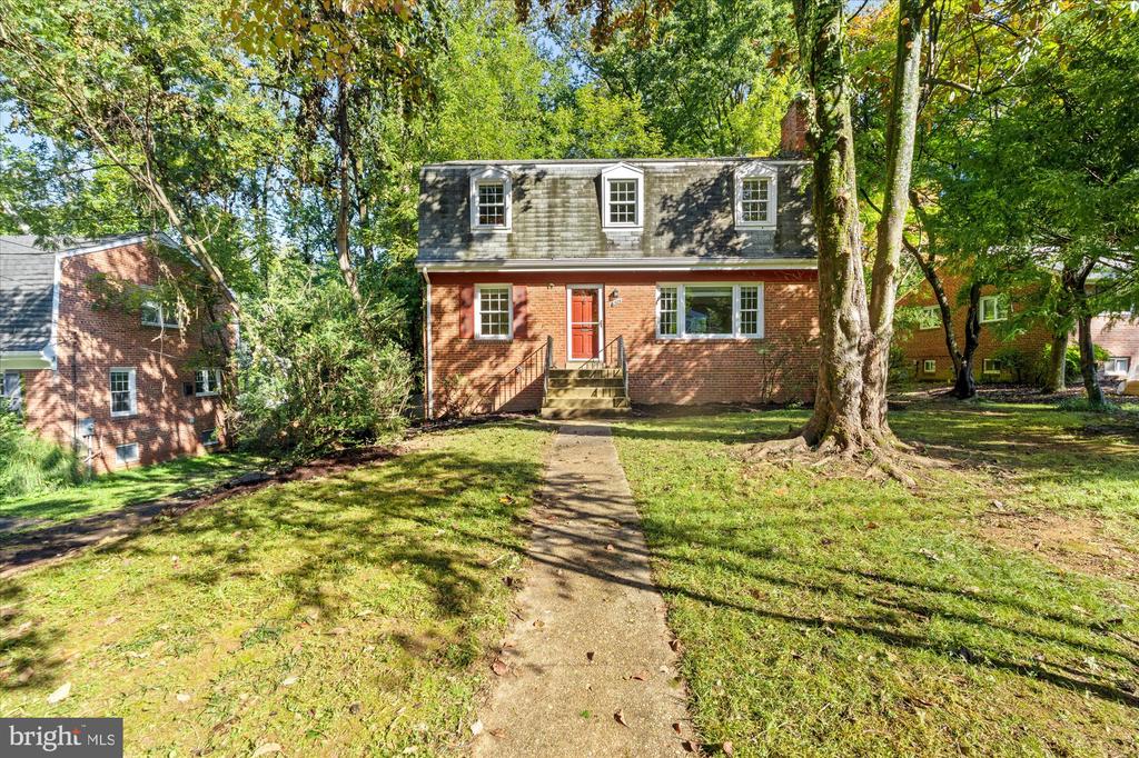 6524 OAKWOOD DRIVE