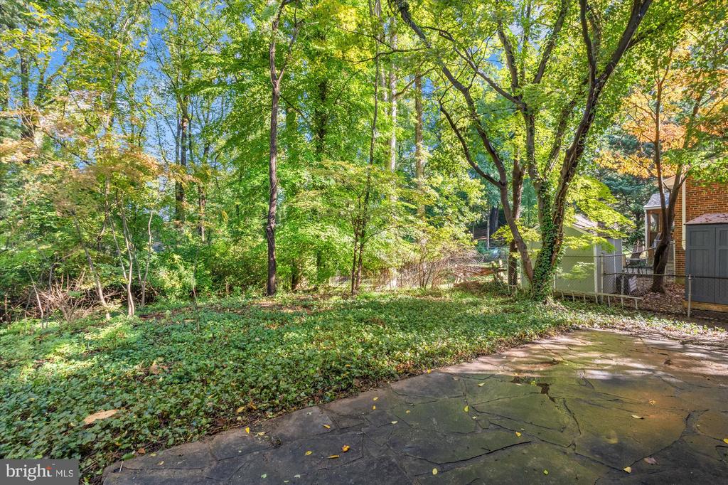 6524 OAKWOOD DRIVE