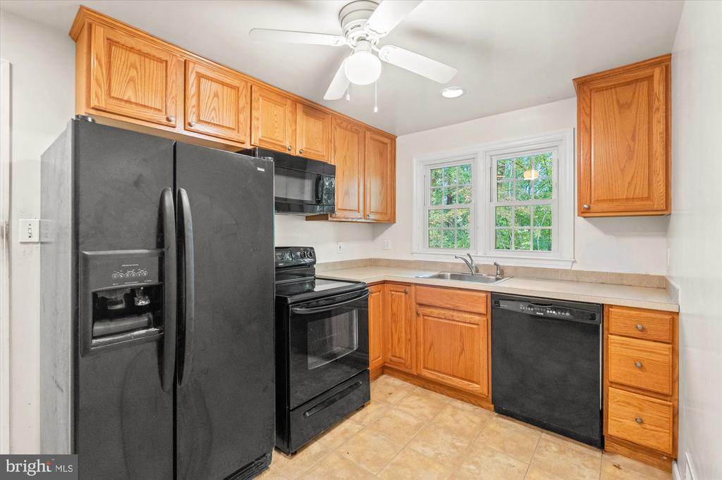 6524 OAKWOOD DRIVE