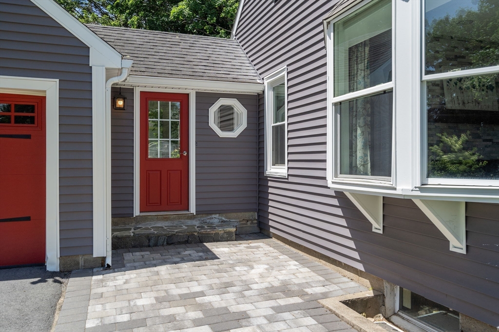 15 Johnson Ave