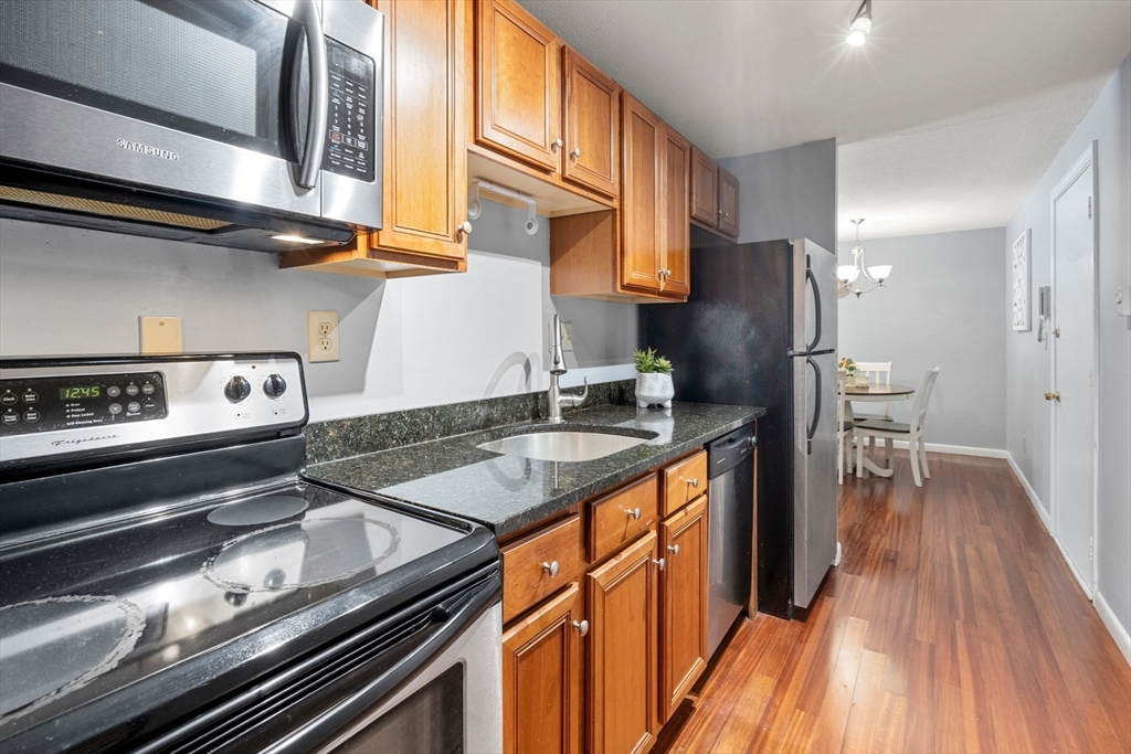 200 Manning St # 6B