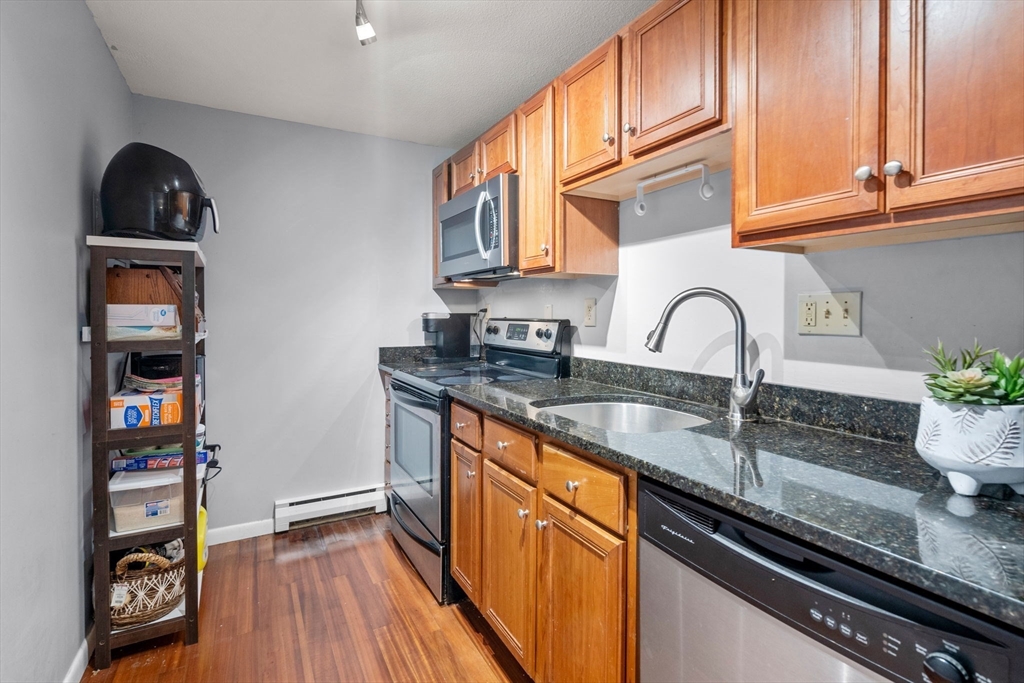 200 Manning St # 6B