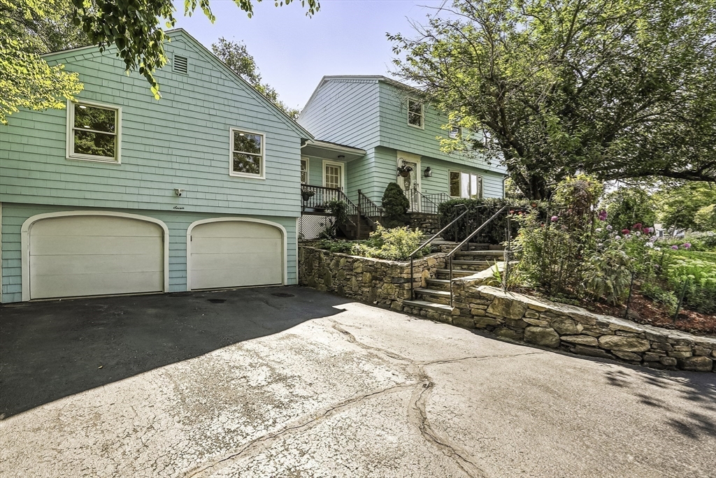 7 Kings Grant Rd