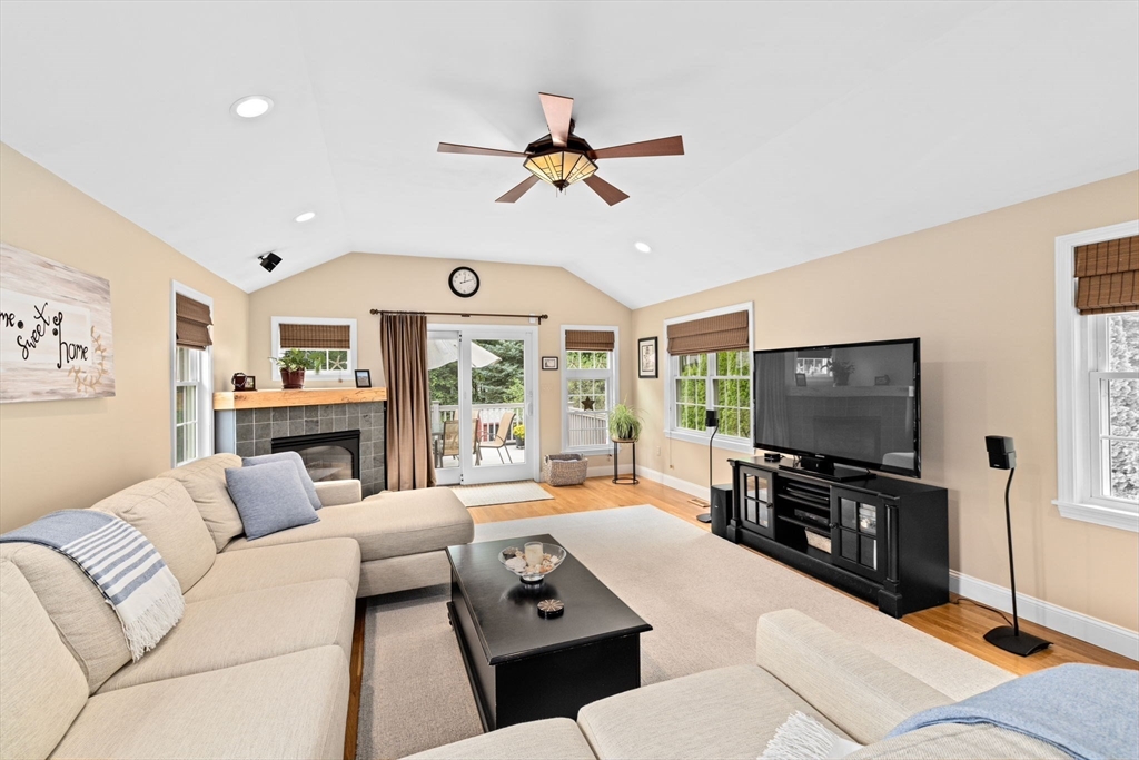 21 Juniper Brook Road