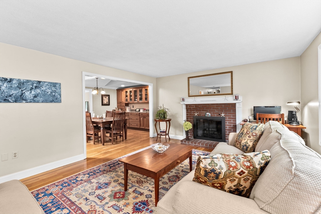 21 Juniper Brook Road