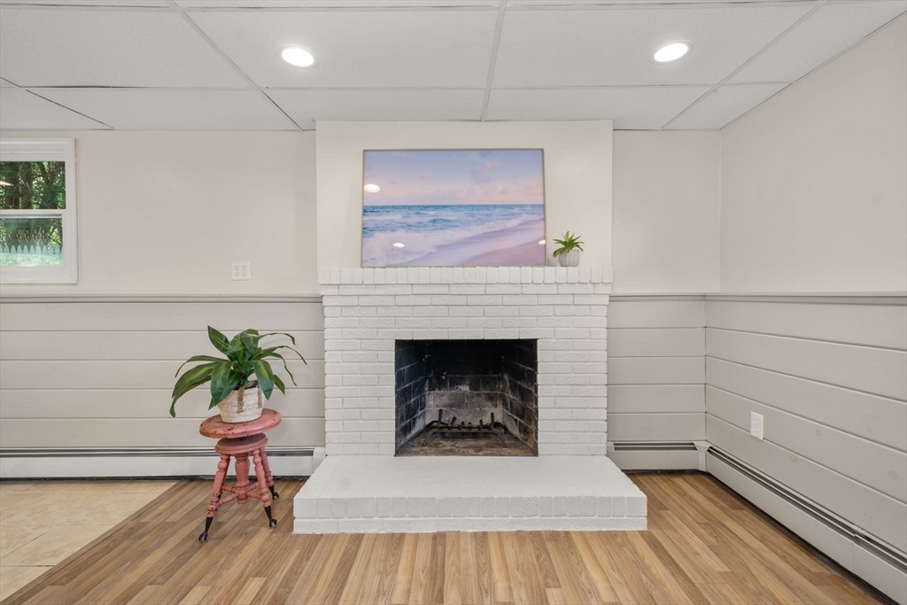 28 Lorna Dr