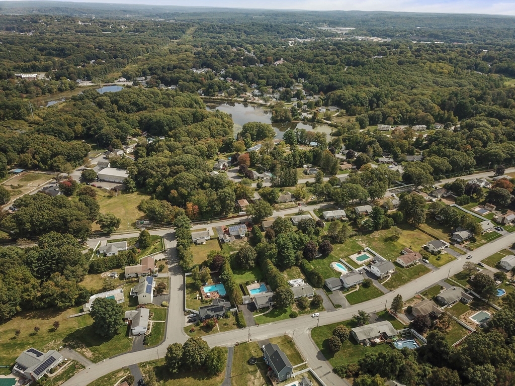 28 Lorna Dr