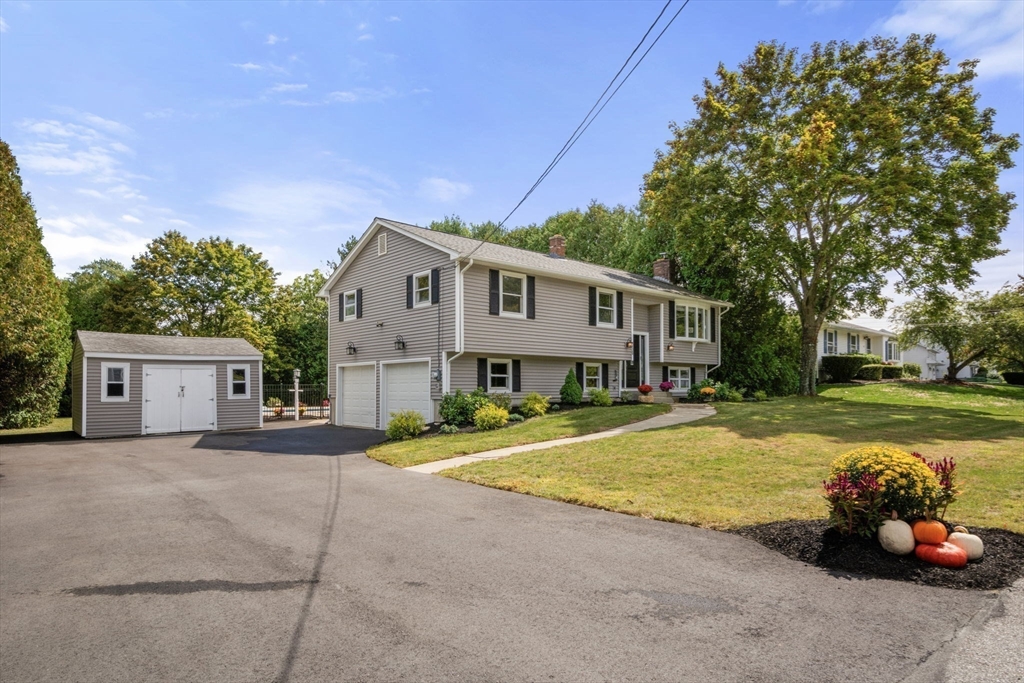 28 Lorna Dr