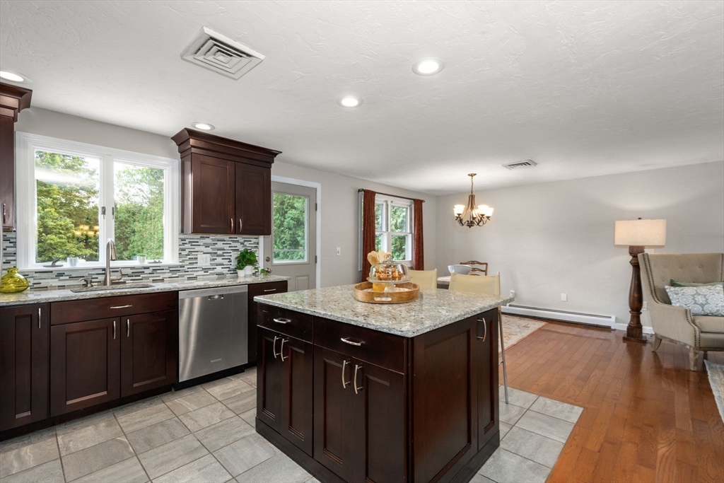 28 Lorna Dr