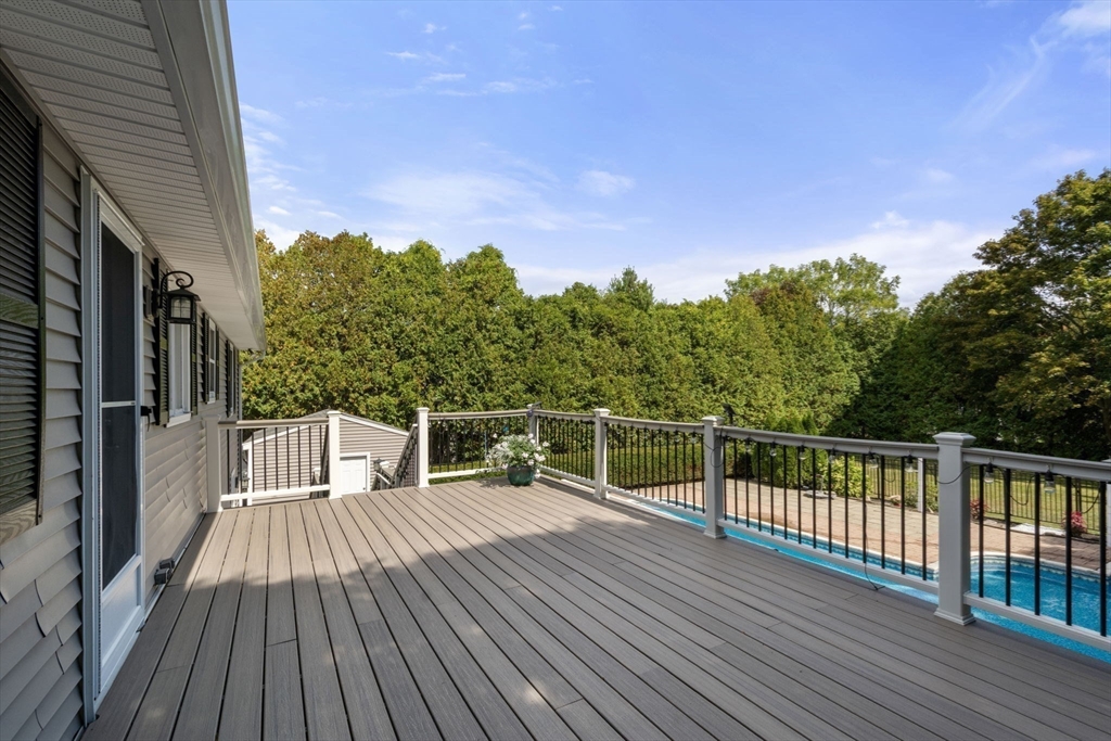 28 Lorna Dr