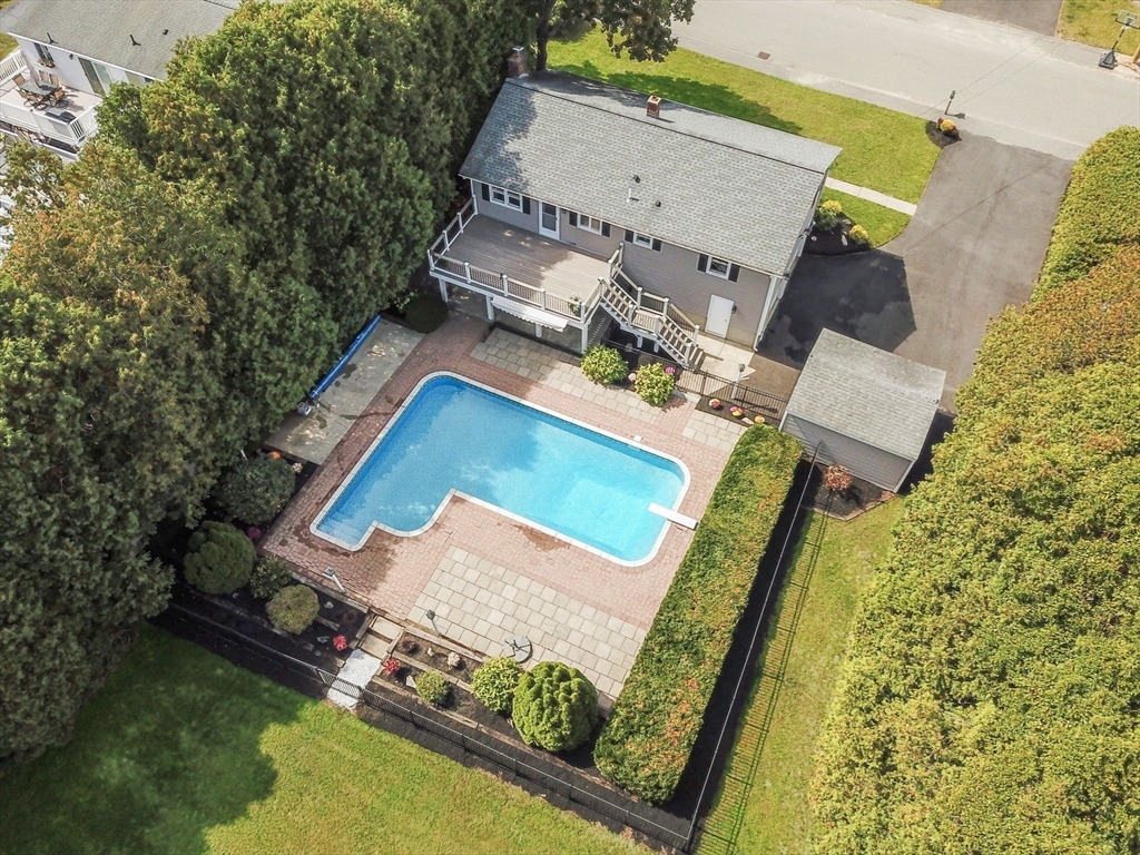 28 Lorna Dr