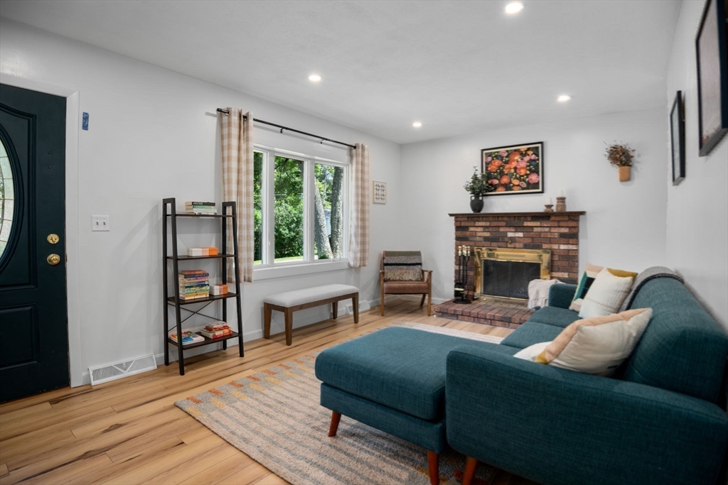 30 Vinal St