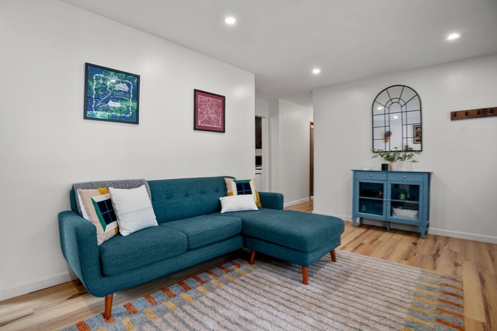 30 Vinal St