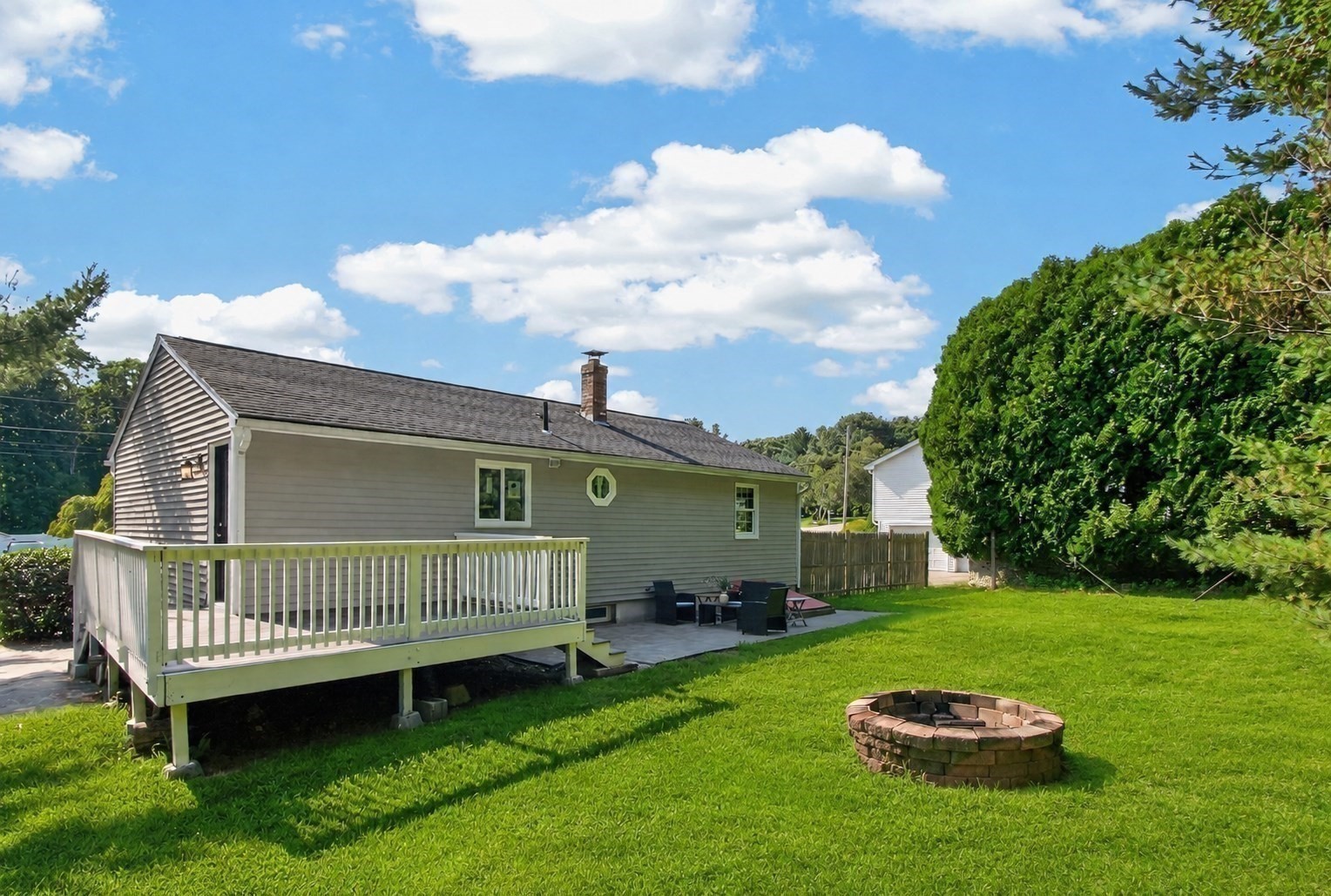 59 Brookside Ave