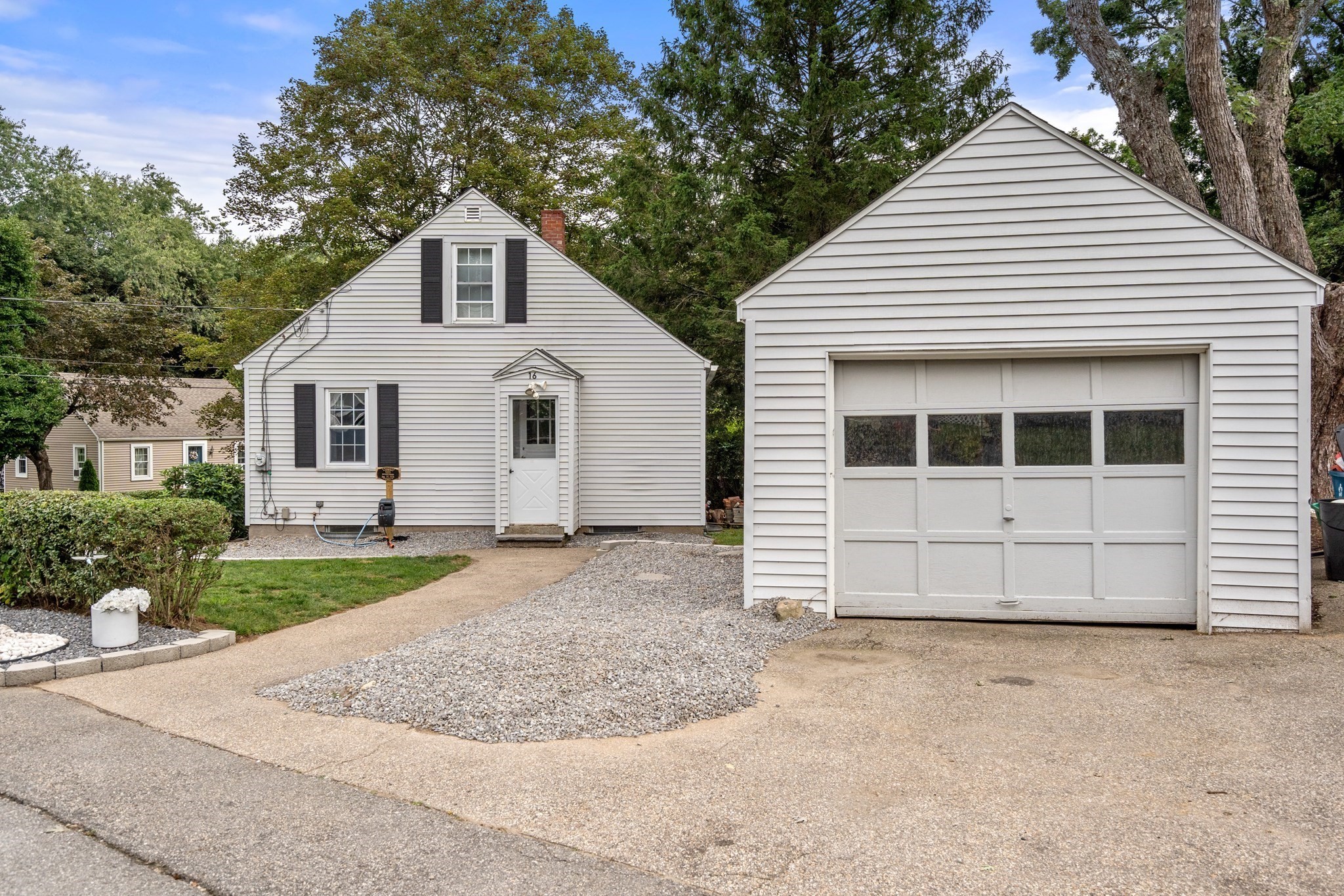 16 Highland Park Rd