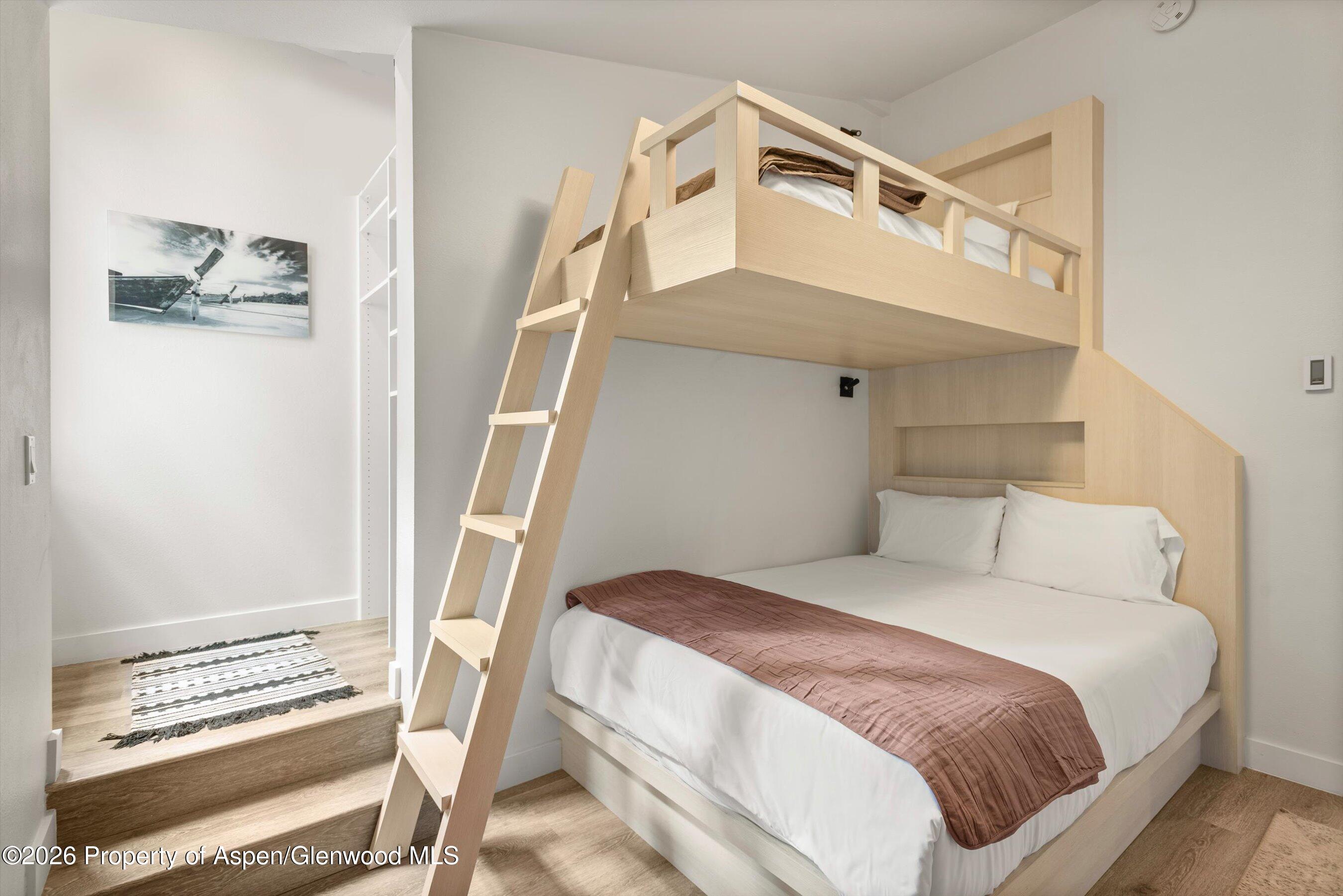 220 W Main Street, 210/P1/B6