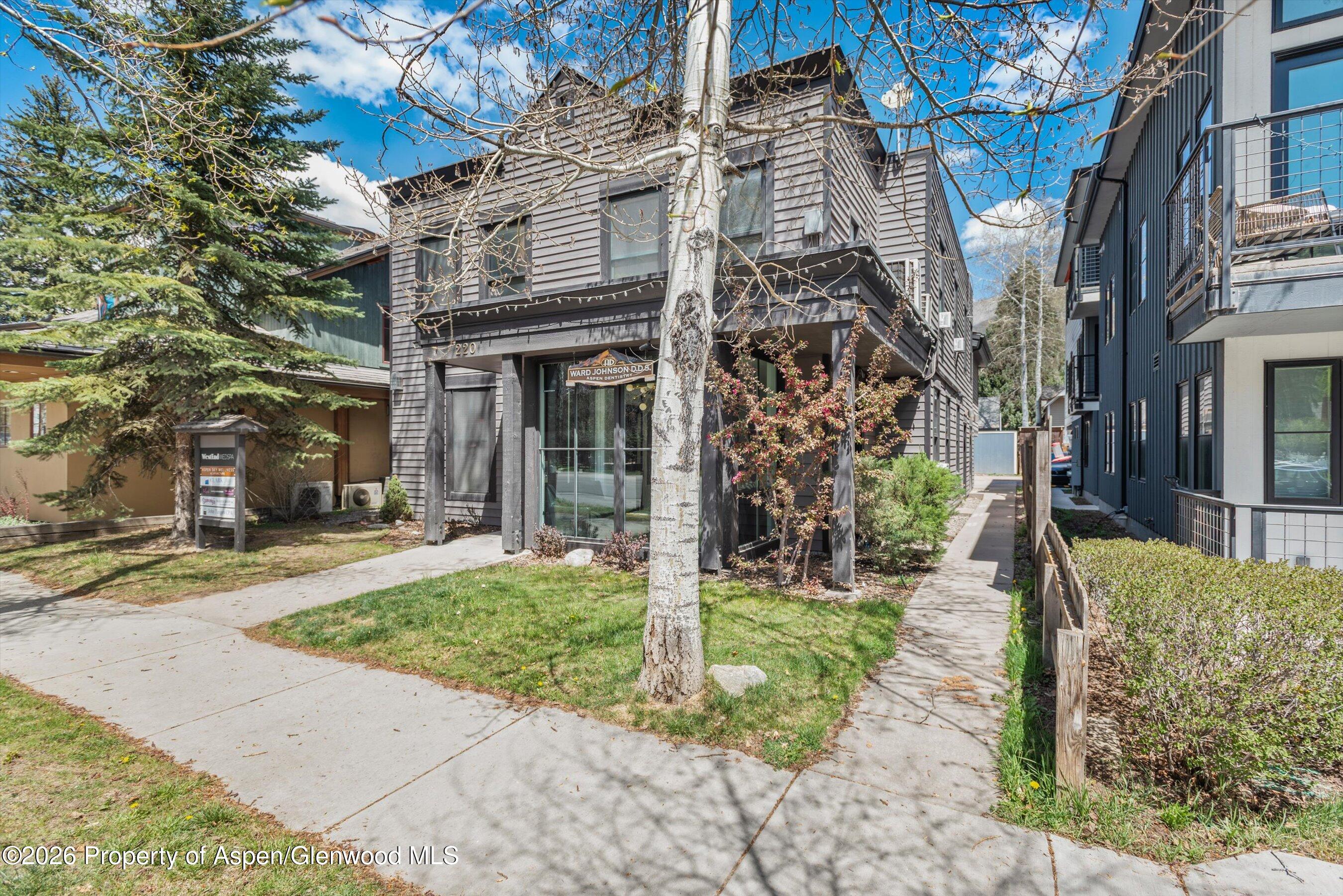 220 W Main Street, 210/P1/B6