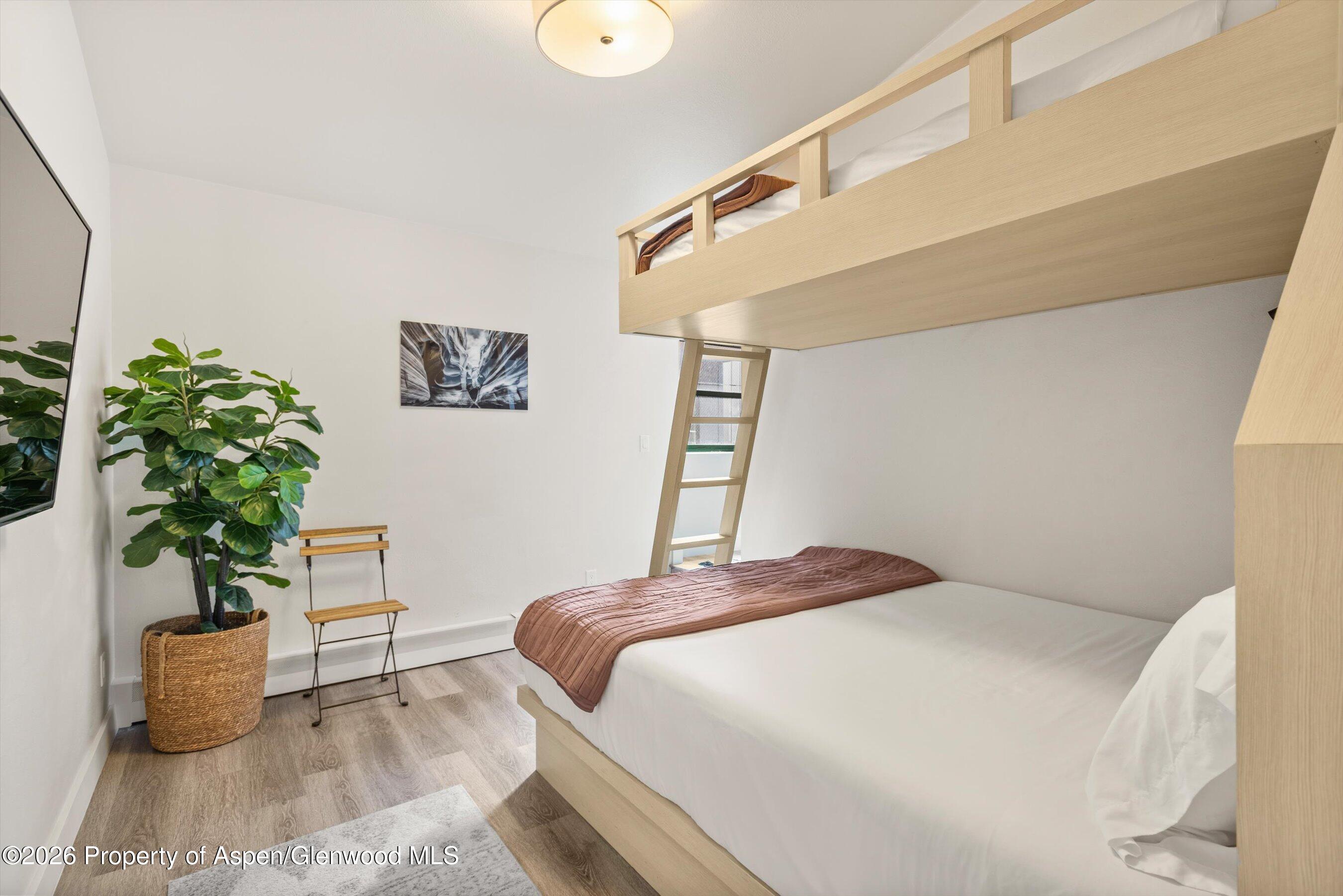 220 W Main Street, 210/P1/B6