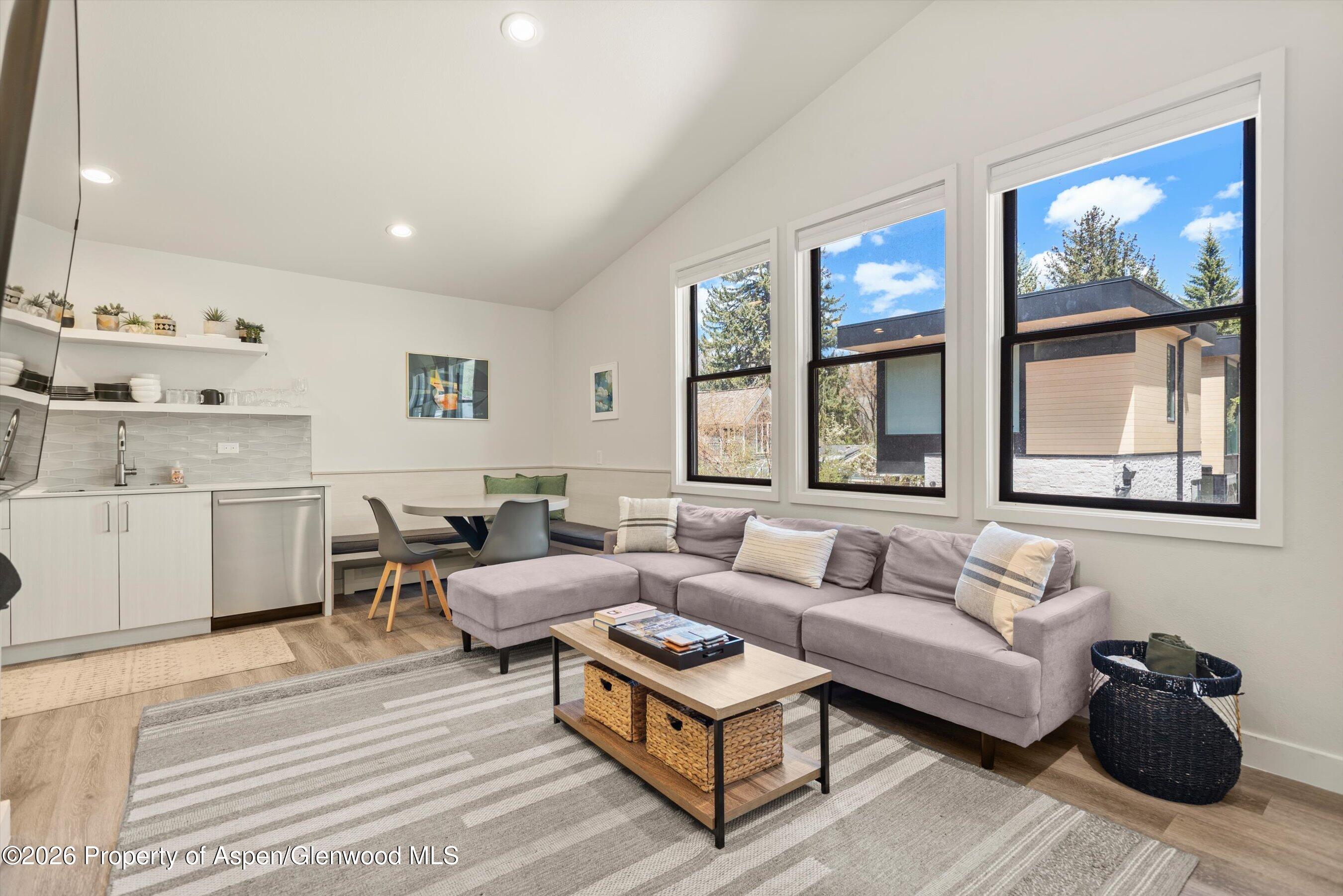 220 W Main Street, 210/P1/B6