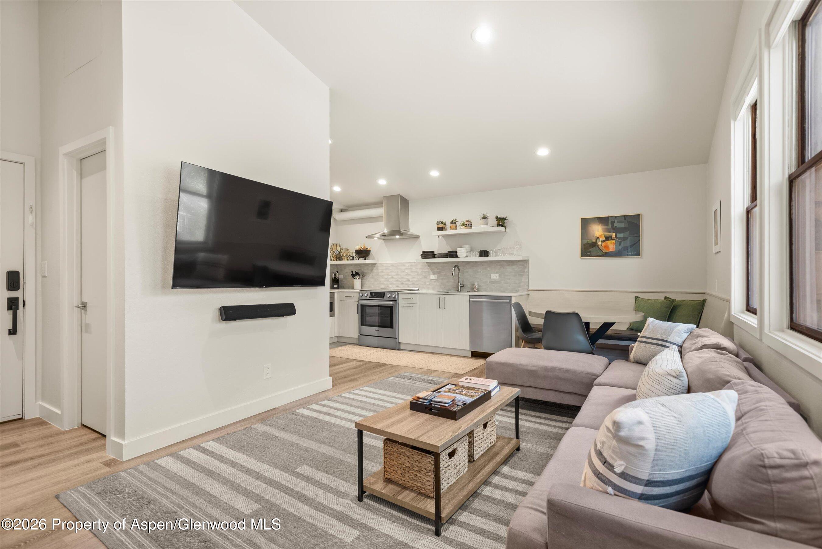 220 W Main Street, 210/P1/B6