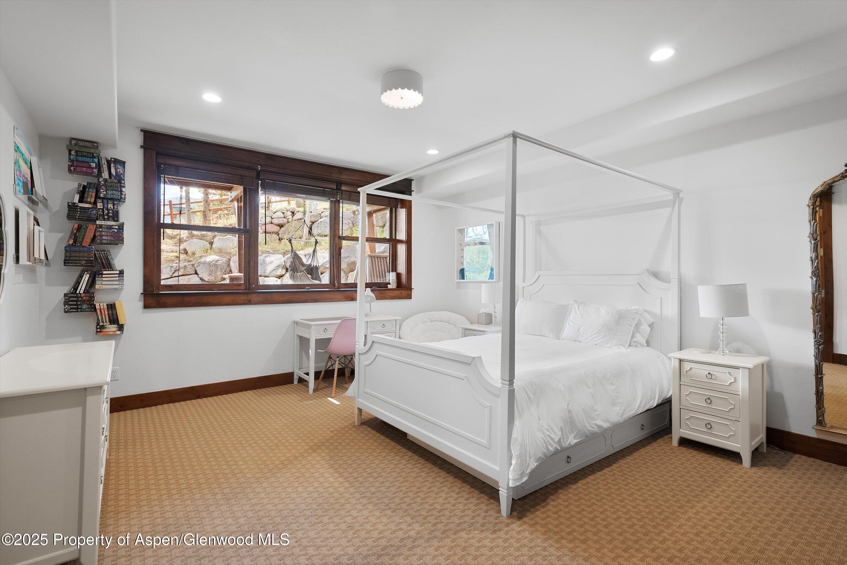638 Meadow Road