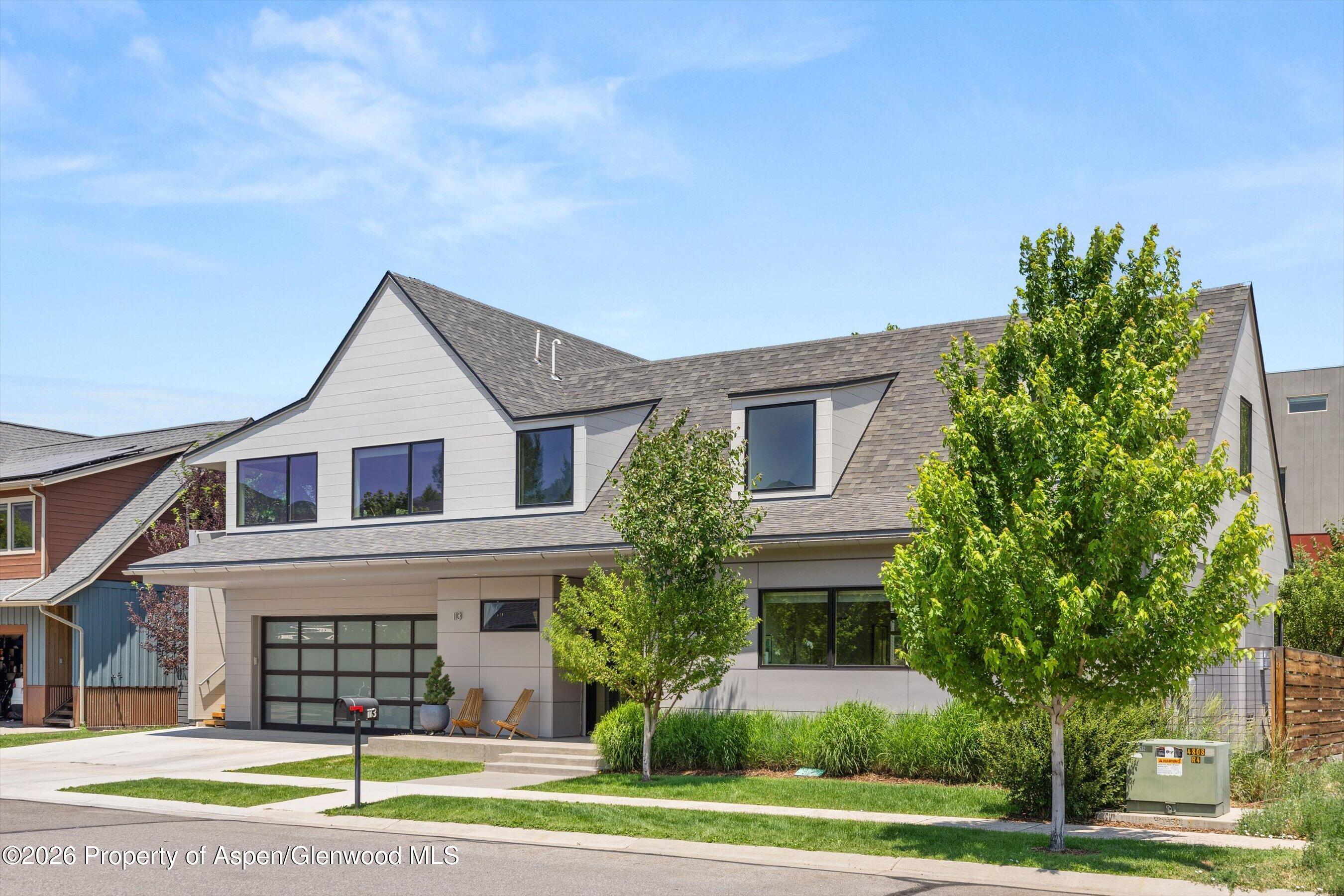 113 Valley Court