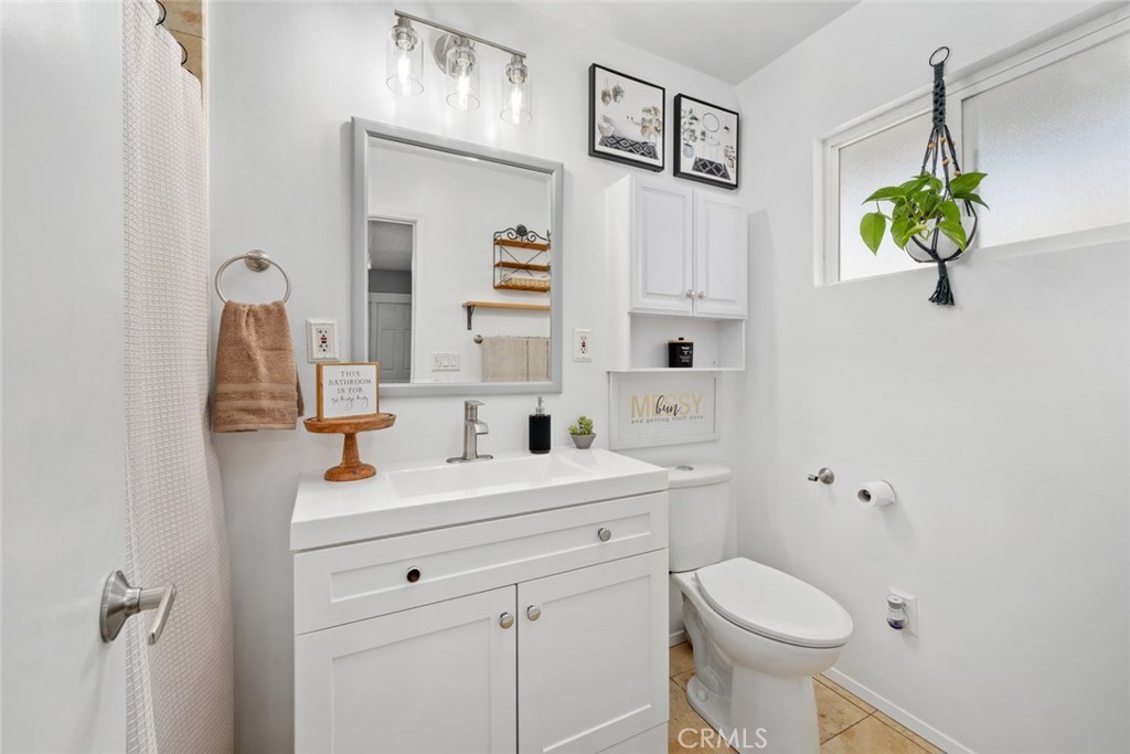 1304 Division Street