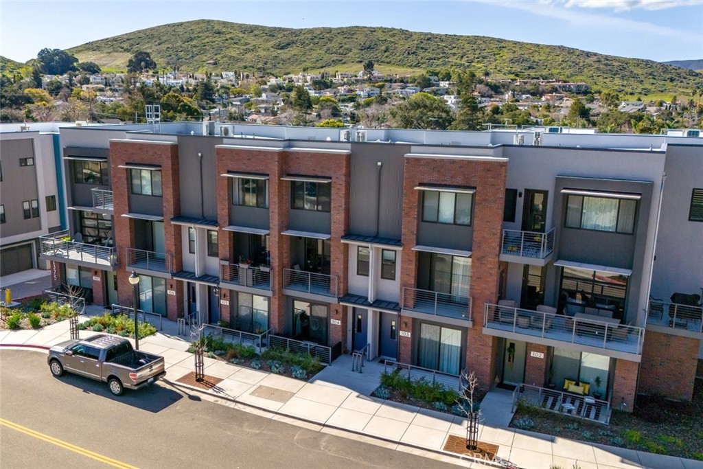 2375 victoria Avenue 104