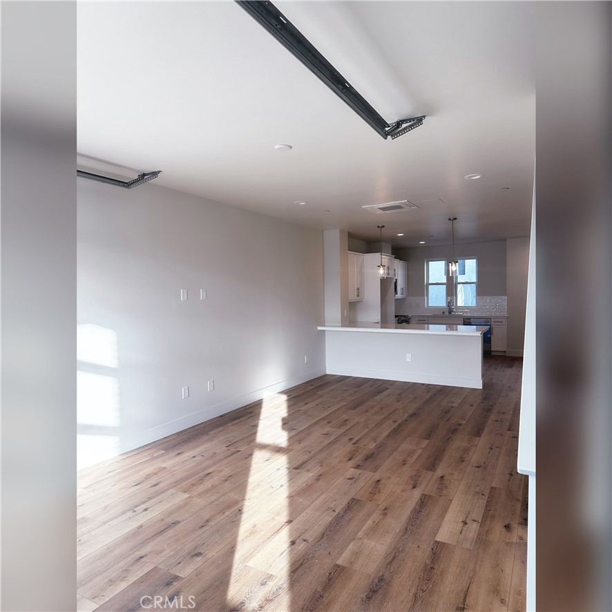 2375 victoria Avenue 104