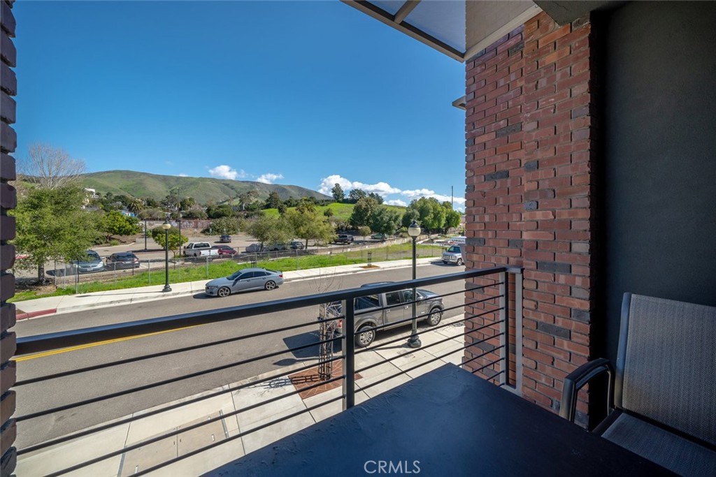 2375 victoria Avenue 104