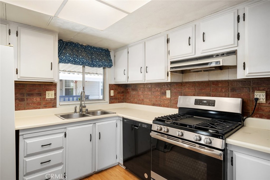 2700 Cienaga Street 53